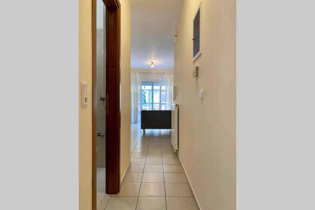 Nikitas' Apartment By The Tube Athens Exterior photo