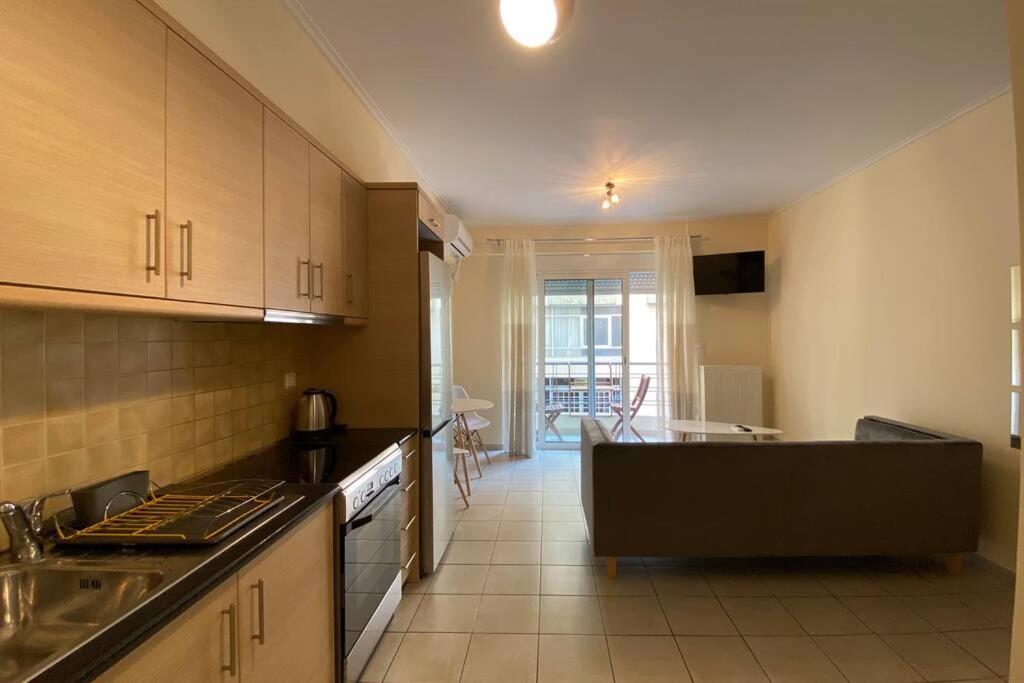 Nikitas' Apartment By The Tube Athens Exterior photo